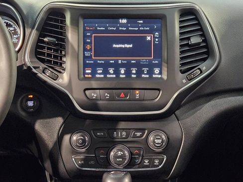 Used 2023 Jeep Cherokee Altitude Lux w/ Lux Elite Package AWD/4WD image 16