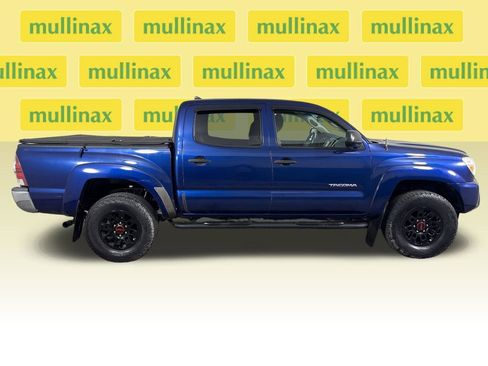 Used 2015 Toyota Tacoma PreRunner w/ SR5 Package image 2