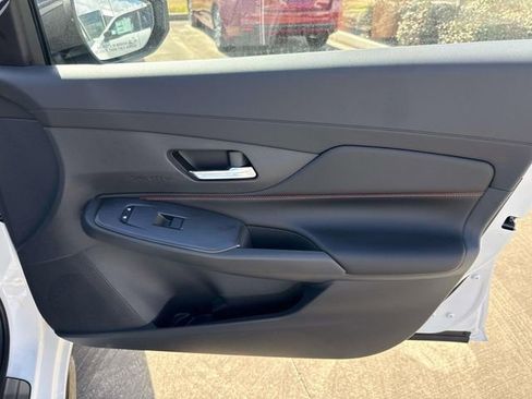 New 2026 Nissan Sentra SR w/ Floor Mat Package image 17