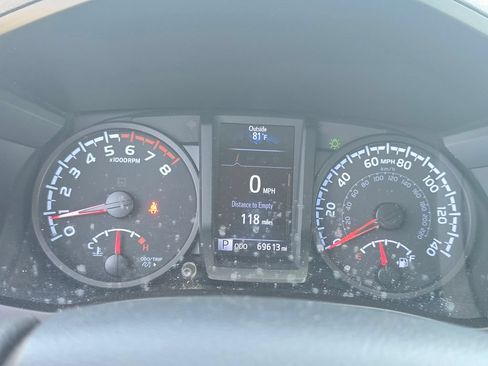 Used 2020 Toyota Tacoma SR w/ SR Convenience Package RWD image 25