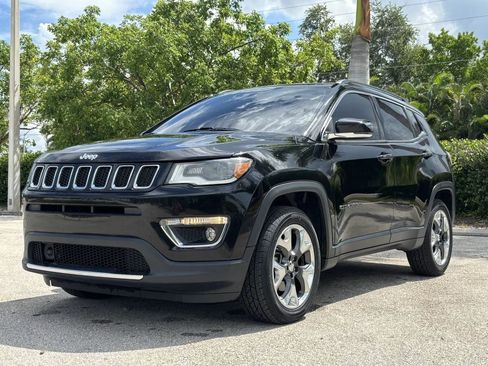 Used 2018 Jeep Compass Limited w/ Navigation Group AWD/4WD image 3