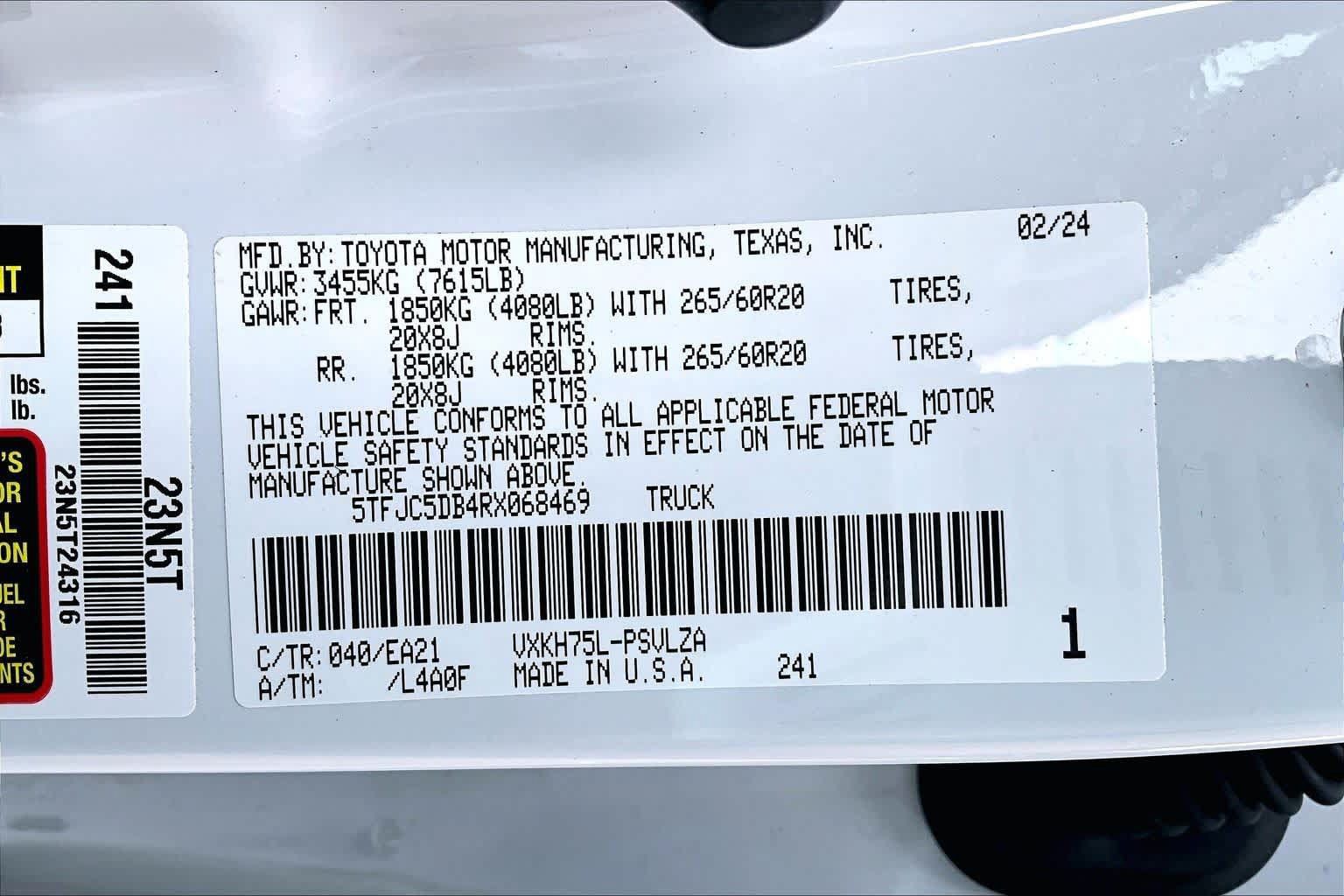 Used 2024 Toyota Tundra Limited AWD/4WD image 37