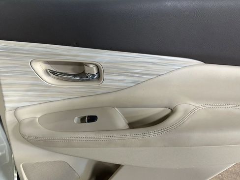 Used 2015 Nissan Murano Platinum w/ Platinum Technology Package image 16