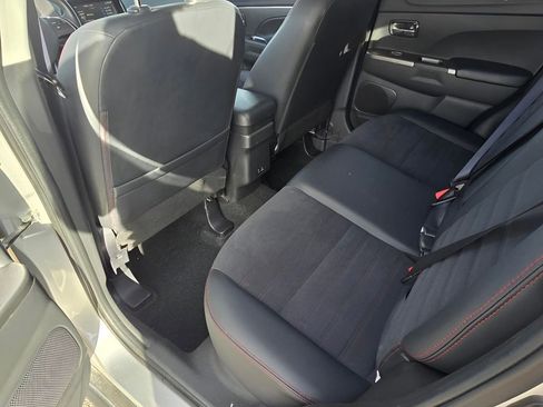 Used 2024 Mitsubishi Outlander Sport SE image 15