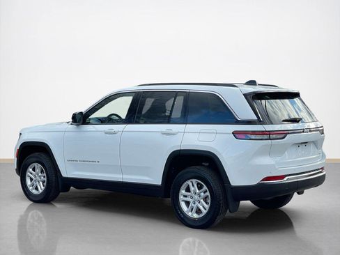 New 2025 Jeep Grand Cherokee Laredo w/ MOPAR Finishing Package image 5