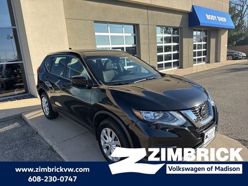 Used 2019 Nissan Rogue S image 1