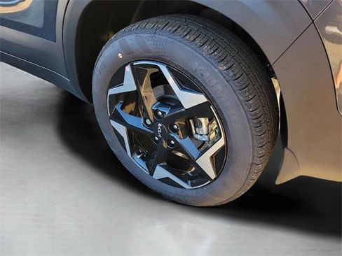 New 2026 Kia Seltos EX image 8