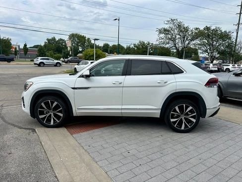 Certified 2025 Volkswagen Atlas Cross Sport SEL Premium R-Line AWD/4WD image 4