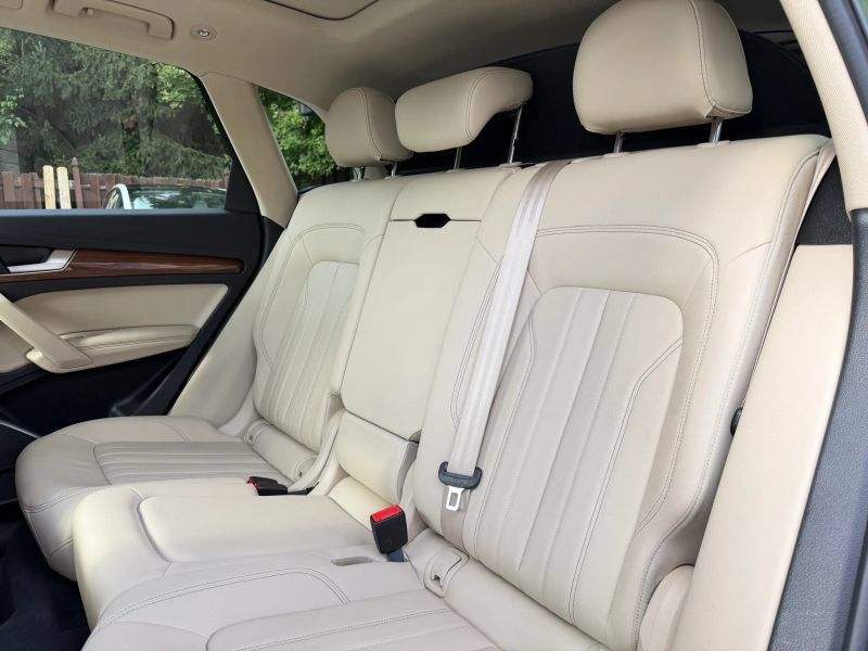 Used 2022 Audi Q5 2.0T Premium Plus AWD/4WD image 15