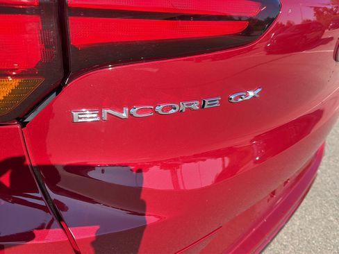 Used 2021 Buick Encore GX Select w/ Sport Touring Package FWD image 5