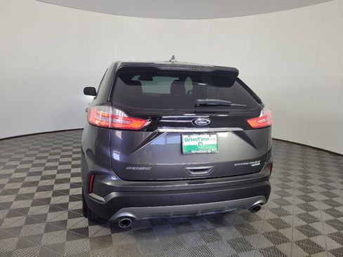 Used 2019 Ford Edge Titanium w/ Equipment Group 301A FWD image 6