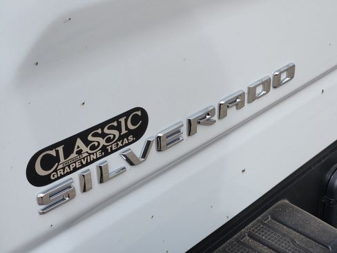 New 2026 Chevrolet Silverado 1500 W/T image 9