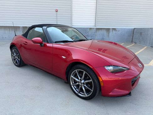 Used 2016 MAZDA MX-5 Miata Grand Touring RWD image 20