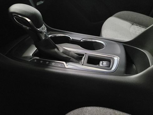 Used 2023 Chevrolet Equinox LT FWD image 26