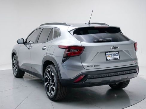 New 2026 Chevrolet Trax RS w/ Sunroof Package FWD image 4