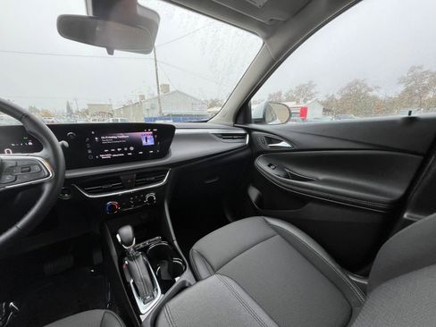 Used 2025 Buick Encore GX Preferred image 33