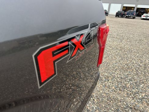 Used 2019 Ford F150 Lariat w/ Equipment Group 502A Luxury AWD/4WD image 12