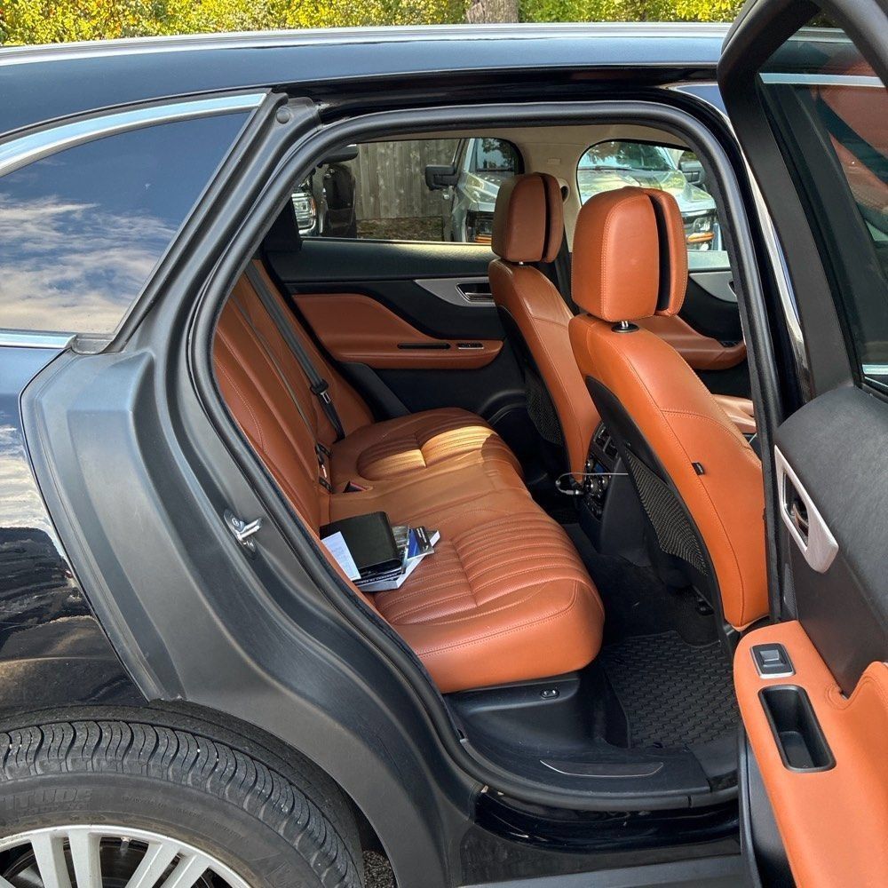 Used 2019 Jaguar F-PACE Portfolio AWD/4WD image 12