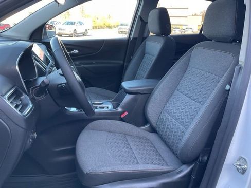 Certified 2024 Chevrolet Equinox LT AWD/4WD image 2