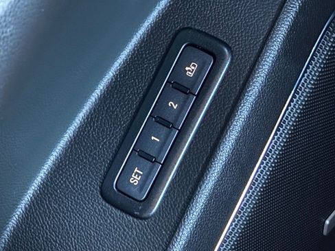 Used 2017 GMC Yukon Denali image 20