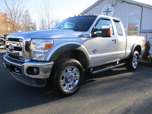 Used 2014 Ford F350 Lariat w/ Chrome Package image 2
