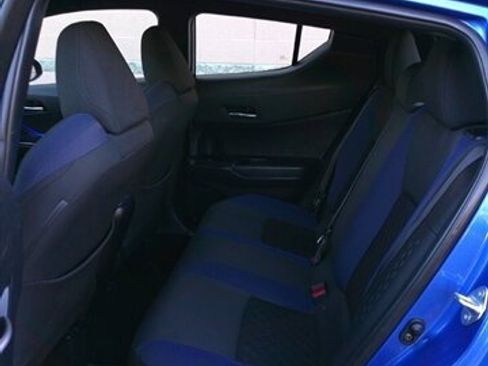 Used 2020 Toyota C-HR XLE image 20