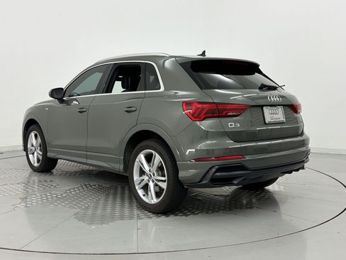 Certified 2021 Audi Q3 2.0T Premium w/ Convenience Package AWD/4WD image 3