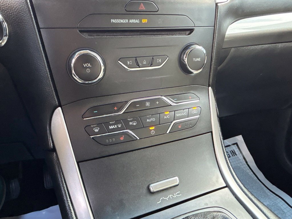 Used 2015 Ford Edge SEL w/ Equipment Group 201A AWD/4WD image 22