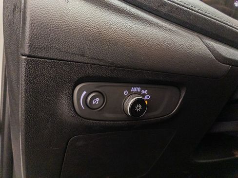 Used 2025 Buick Encore GX Preferred image 26