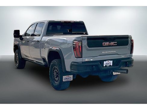 Used 2024 GMC Sierra 2500 AT4X w/ AT4X AEV Edition AWD/4WD image 4