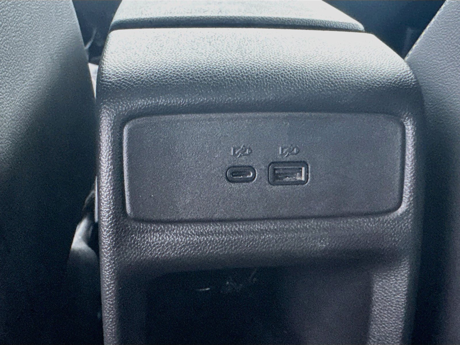 Used 2024 Chevrolet Trax LT w/ LT Convenience Package FWD image 24