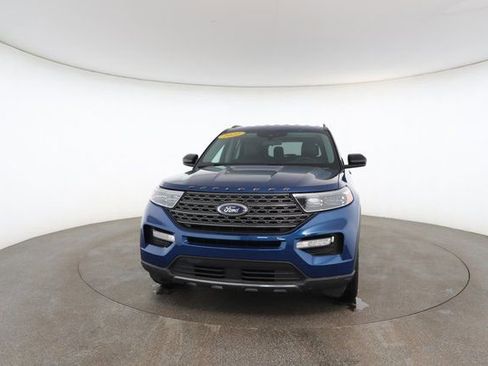 Used 2022 Ford Explorer XLT w/ Equipment Group 202A image 31