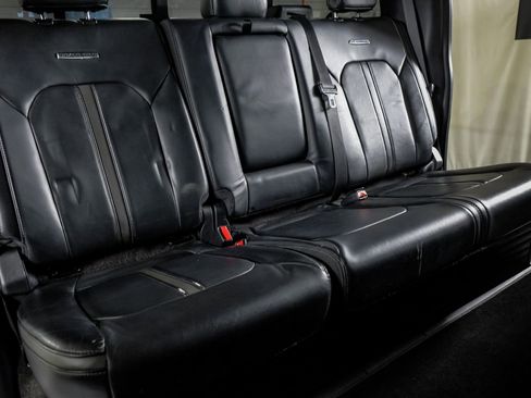 Used 2017 Ford F250 Platinum w/ FX4 Off-Road Package image 32