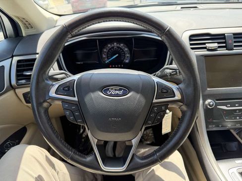 Used 2014 Ford Fusion SE w/ Equipment Group 202A FWD image 26