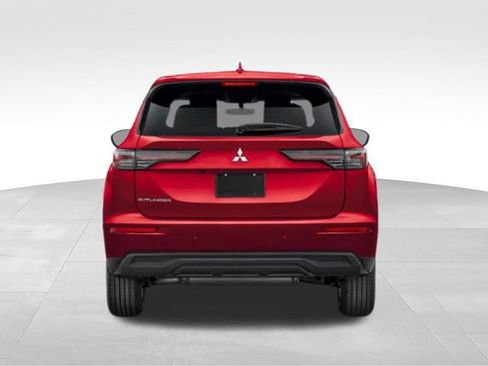 Used 2025 Mitsubishi Outlander ES FWD image 39