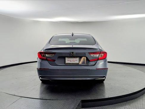 Used 2022 Honda Accord Touring image 6