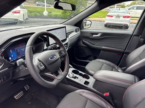 Used 2024 Ford Escape ST-Line w/ Tech Pack #1 AWD/4WD image 24