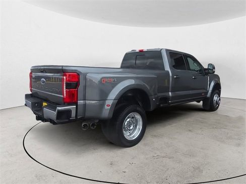 Certified 2024 Ford F450 Lariat w/ Lariat Ultimate Package image 5