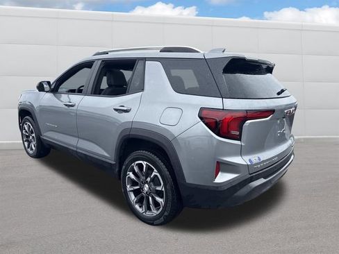 Used 2026 GMC Terrain Elevation w/ Elevation Premium Package image 3