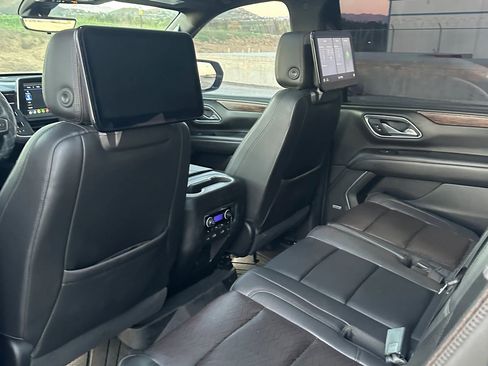 Used 2021 Chevrolet Suburban High Country w/ Premium Package image 25