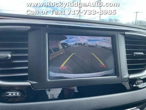 Used 2023 Chrysler Voyager LX image 19