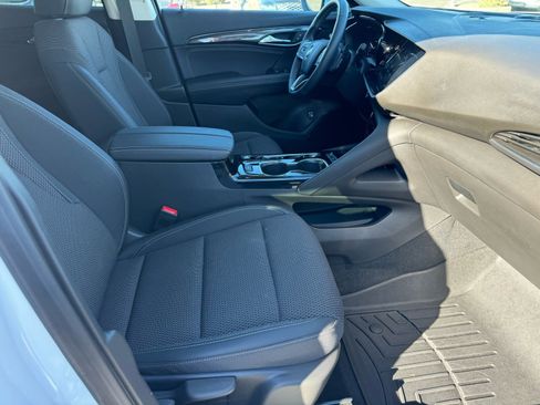 Used 2023 Buick Envision Preferred image 11