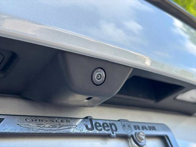 Certified 2025 Jeep Grand Cherokee Limited RWD image 33