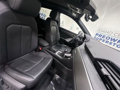 Used 2025 Audi Q3 2.0T Premium image 24