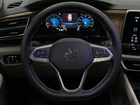 New 2026 Volkswagen Atlas SE image 16