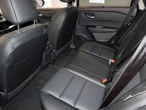 Certified 2023 Nissan Rogue SV w/ SV Premium B Package AWD/4WD image 21