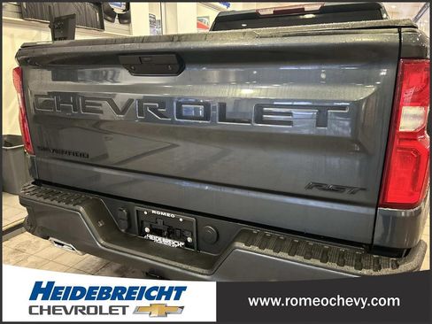 Certified 2022 Chevrolet Silverado 1500 RST image 36