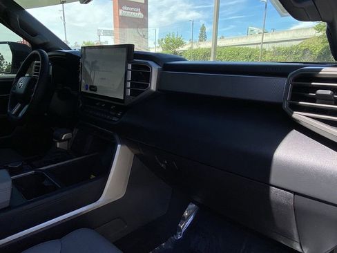 Used 2025 Toyota Tundra Limited image 17