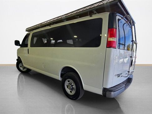Used 2009 Chevrolet Express 3500 LS w/ LT Preferred Equipment Group image 6