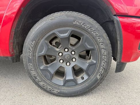 Used 2025 RAM 1500 Big Horn AWD/4WD image 4